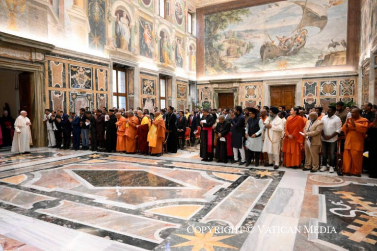 Bergoglio promueve la religión de la masonería