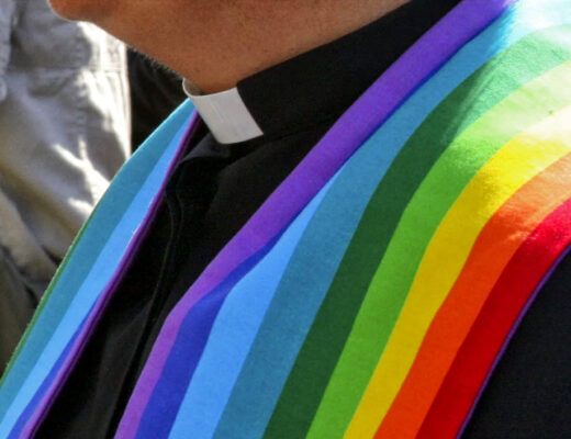 Homosexuales en seminarios. Una investigación clamorosa en Brasil (2005)