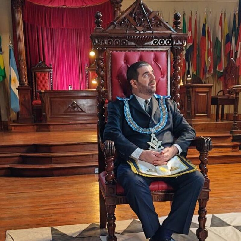 Niños. Masonería. Logias.