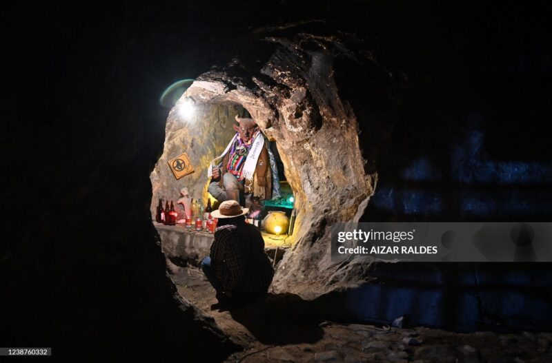 Pachamama. Wilancha. Prevost. Bergoglio. Sínodo amazónico. Bolivia. Minas.