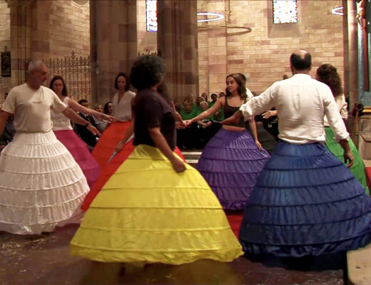 Esperpento televisado en la Iglesia de Torrelavega: homilía herética y bailes en el altar (15 ago.2026). https://infovaticana.com/2026/08/17/esperpento-televisado-en-torrelavega-homilia-heretica-y-bailes-en-el-altar/